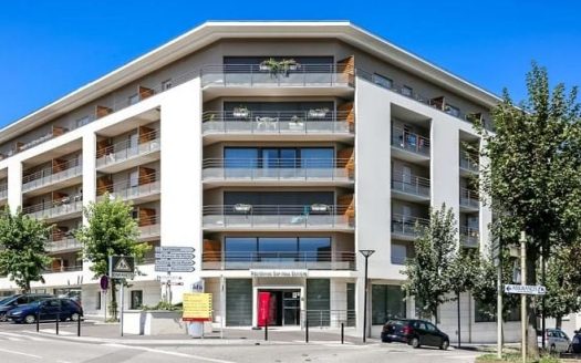 RENTAL INVESTMENT – L'ISLE-D'ABEAU – Senior Residence Les Girandieres La Porte des Alpes – 6.94% profitability.