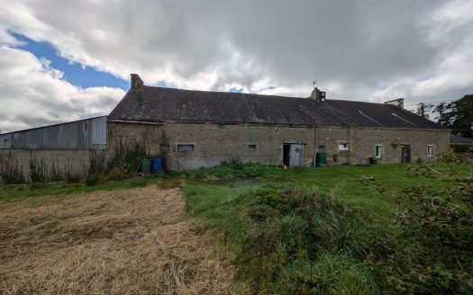 Stone house with outbuildings and shed on 3200 sqm of land