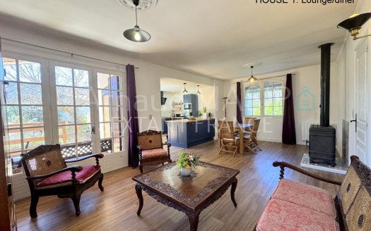 SUPERB 8-BEDROOM PROPERTY COMPRISING TWO ADJOINING DEWELLINGS, LARGE GARDEN, ON-GROUND POOL, COUNTRY LOCATION