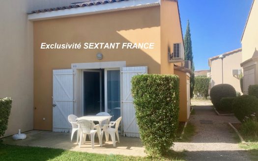 VILLA T2 35 M². FURNISHED. TERRACE. CAR PARK.