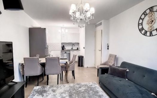 Cannes Palm Beach – 1-Bedroom Apartment with Garden – Residence with Swimming Pool