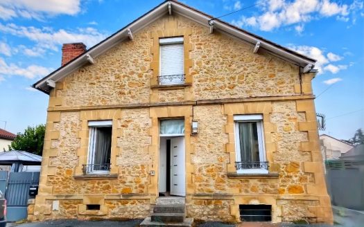 BERGERAC, CLOSE TO ALL AMENITIES