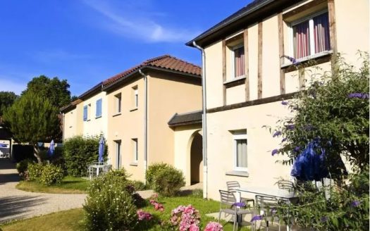 RENTAL INVESTMENT – MONTIGNAC – Le Hameau du Moulin tourist residence – 7.49% return
