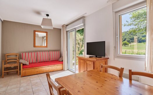 RENTAL INVESTMENT – MONTIGNAC – Le Hameau du Moulin tourist residence – 7.49% return