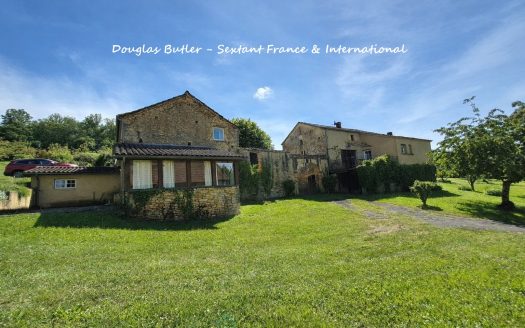 Rare Stone Property of Exceptional Charm, with Gîte and Annex, in a Peaceful Natural Setting