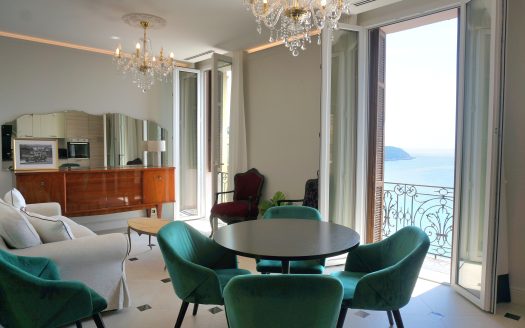 Exceptional Sea View Apartment – Designer Renovation – Garage Included – Minutes from Monaco