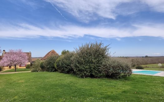 Near Monpazier, stone property with 3 houses, outbuildings and swimming pool on 5.3 hectares of land