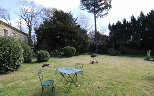 CHARMING HOUSE ON A 14,000 M2 PLOT