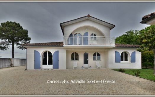 Detached house on big plot near Bordeaux, 3 bedrooms +, 2 shower rooms, double garage, possible to build a poo