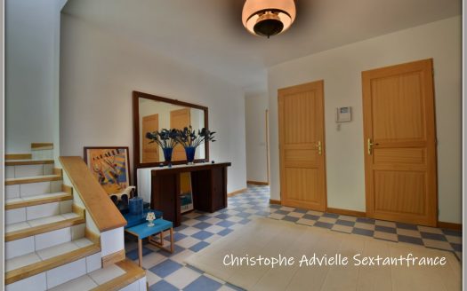 Detached house on big plot near Bordeaux, 3 bedrooms +, 2 shower rooms, double garage, possible to build a poo