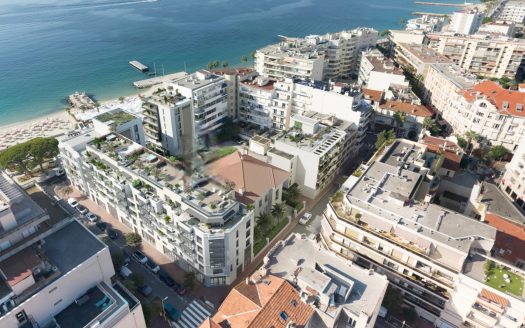 Antibes – Seafront- New 2-Bedroom Apartment with Panoramic Sea View