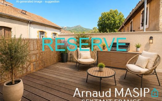 SPACIOUS 4-BED, 2-BATHROOM TOWN HOUSE 164M² WITH GARAGE AND TERRACE