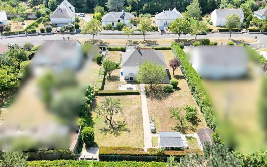 Fondettes, Just Minutes from Tours-2/3 Bedrooms house.