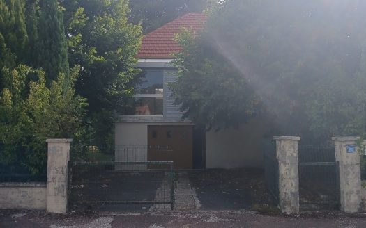 Maison 4 chambres avec piscine et 4 000 sqm de terrain
