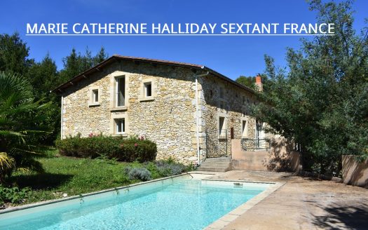 Ptional property enjoying absolute tranquility, within a sumptuous 5-hectare park, a true haven of greenery.
