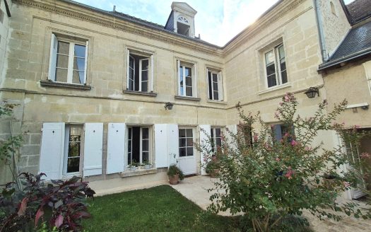 Amboise town centre, manor house, garden, outbuildings