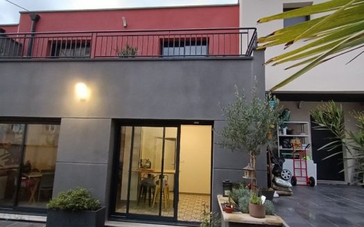 New architect-designed house Quartier Docks 76