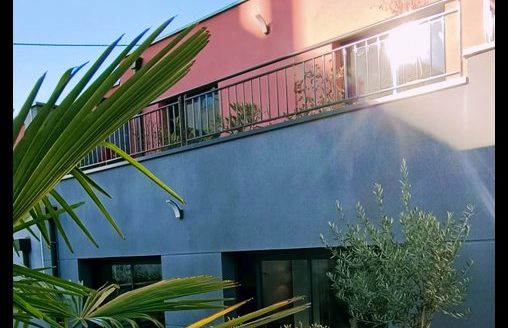 New architect-designed house Quartier Docks 76