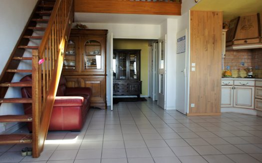 Duplex apartment lake view with closed garage