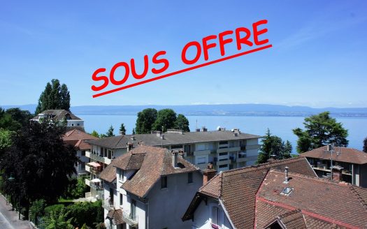 Duplex apartment lake view with closed garage