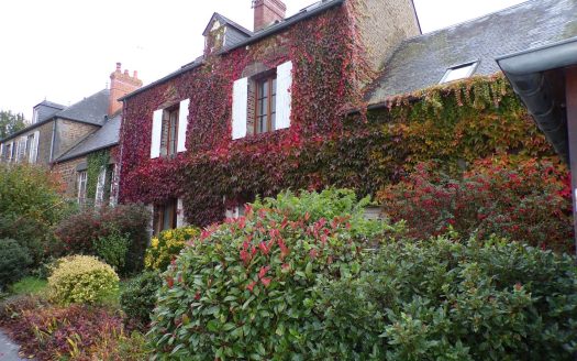 Pretty character house of almost 190 sqm on 675 sqm of land