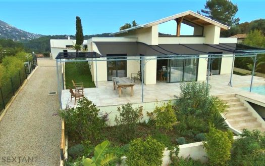 Wonderful architect's villa in Vence