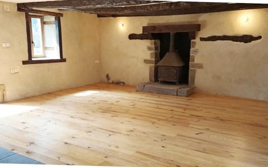 COTES D'ARMOR Plumieux : 2 bed country cottage with 1 acre of land