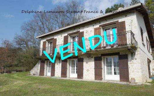 4 bedrooms house in the countrryside 20mns from St Emilion
