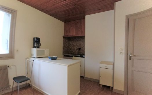 Apartment building in full ownership – 4 furnished apartments T1 BIS