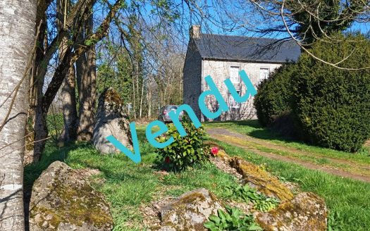 COTES D'ARMOR Gomené Stone house with 5 beds and just under 1/2 acre of land