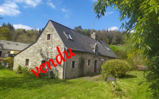 Breton longère, outbuildings, woods and land