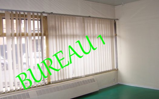 Large office-type room hyper city center