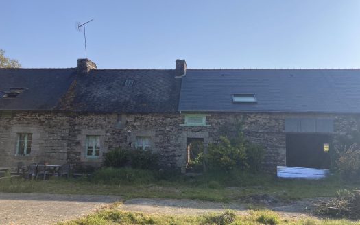 Stone property to restore on 9000sqm land