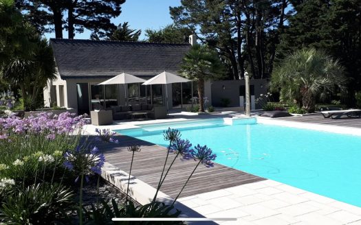 Property of 354 sqm in peaule stone in Guerande with swimming pool on park of 10,000 sqm