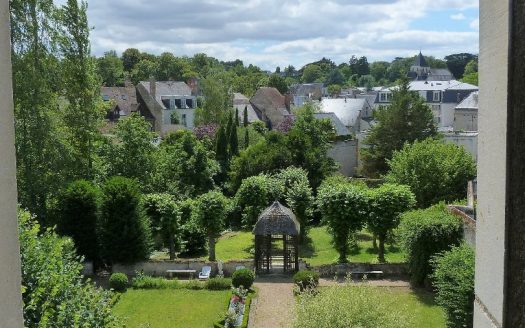 Old apartment – 138 sqm Amboise Coeur de Ville