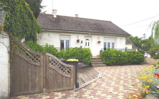 Four bedroom house near the beach and the port