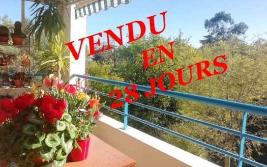 Quiet two-bedroom apartment with 12 sqm terrace with park view