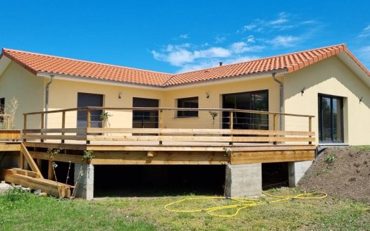 Very pleasant single storey of 138 sqm in rt 2012 on 2382 sqm of land