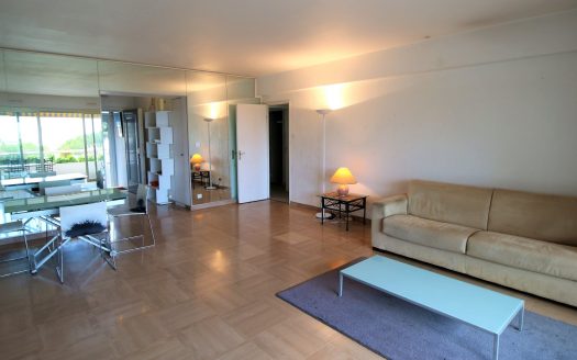3-room apartment 73 sqm sea and port view