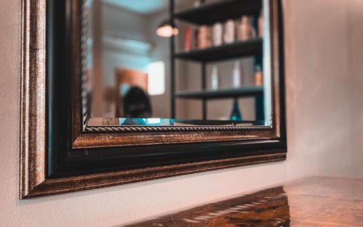 Business unit, unisex hair salon, in Lyon’s 7th arrondissement