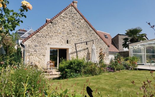 Restored townhouse with garden