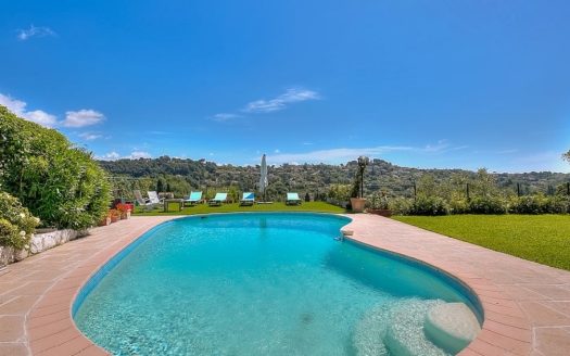 Superb renovated stone farmhouse
