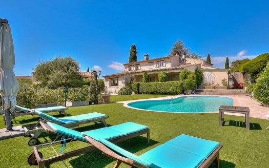 Superb renovated stone farmhouse