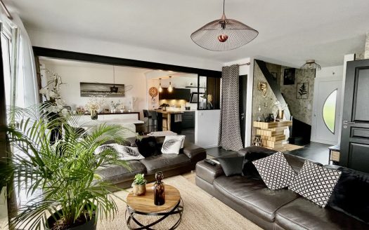 Completely renovated house of 170 sqm