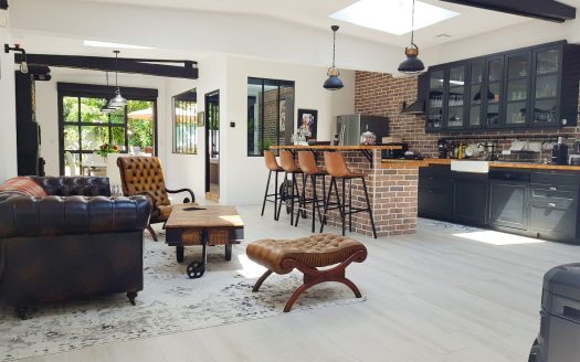 Loft-style house with garden – Evreux city center