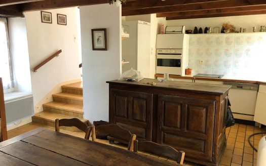 Village ancient house in stone, good order, 5 bedrooms, chimney, barn, land, rare deal