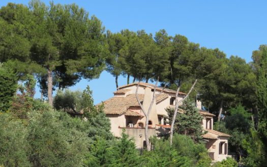 EXCEPTIONAL panoramic SEA VIEW PROPERTY.