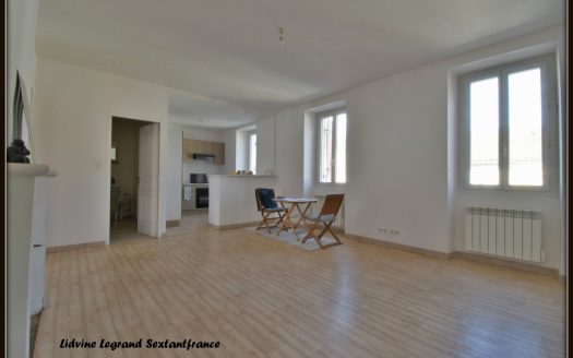 Mussidan city center apartment building