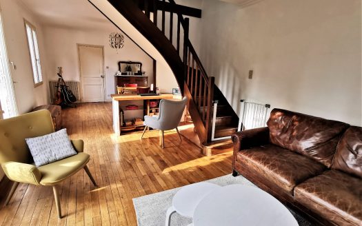 Charming house from the 1930s with garden, close to schools, shops and public transport