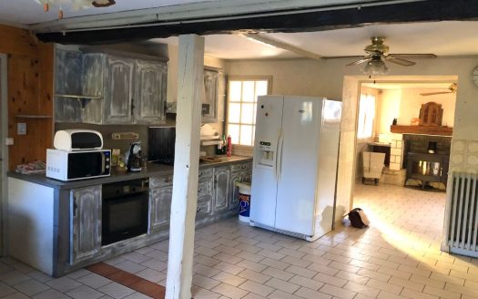 10×5 pool with dome, barn, garage, workshop, veranda, lovely views, elevated position, potential, outbuildinds, big garden, calm, chimneys, good condition, oil central heating